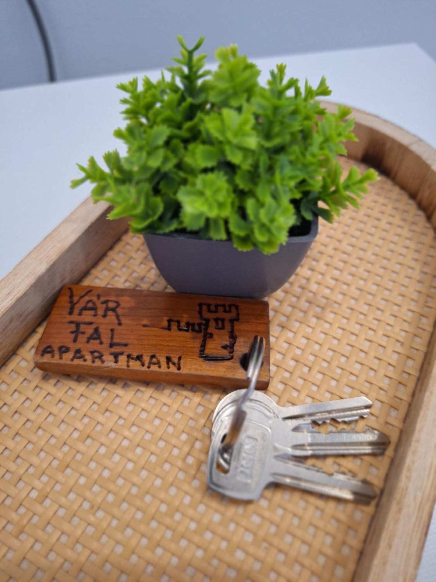 Varfal Apartman II Егер Екстериор снимка