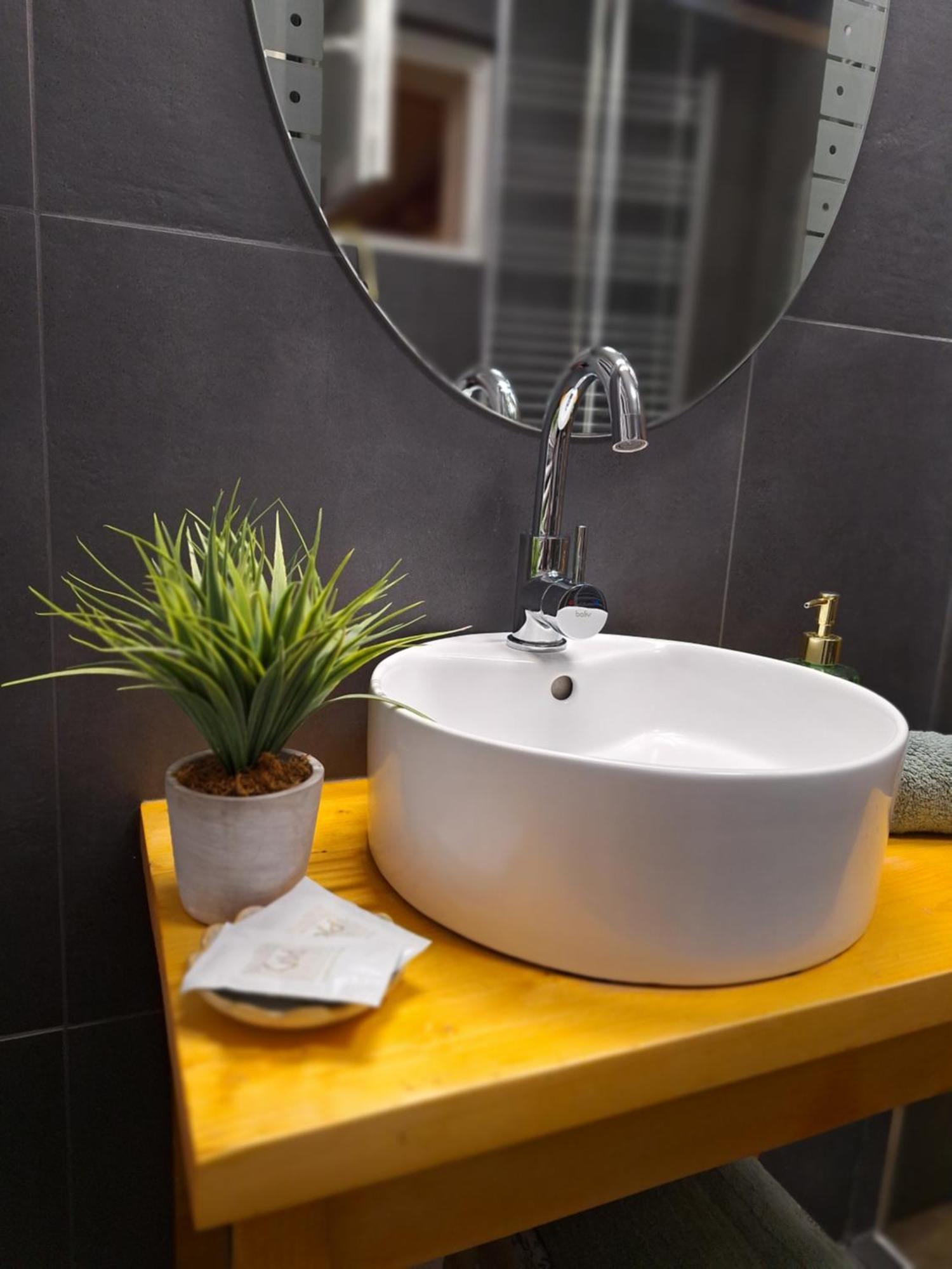 Varfal Apartman II Егер Екстериор снимка