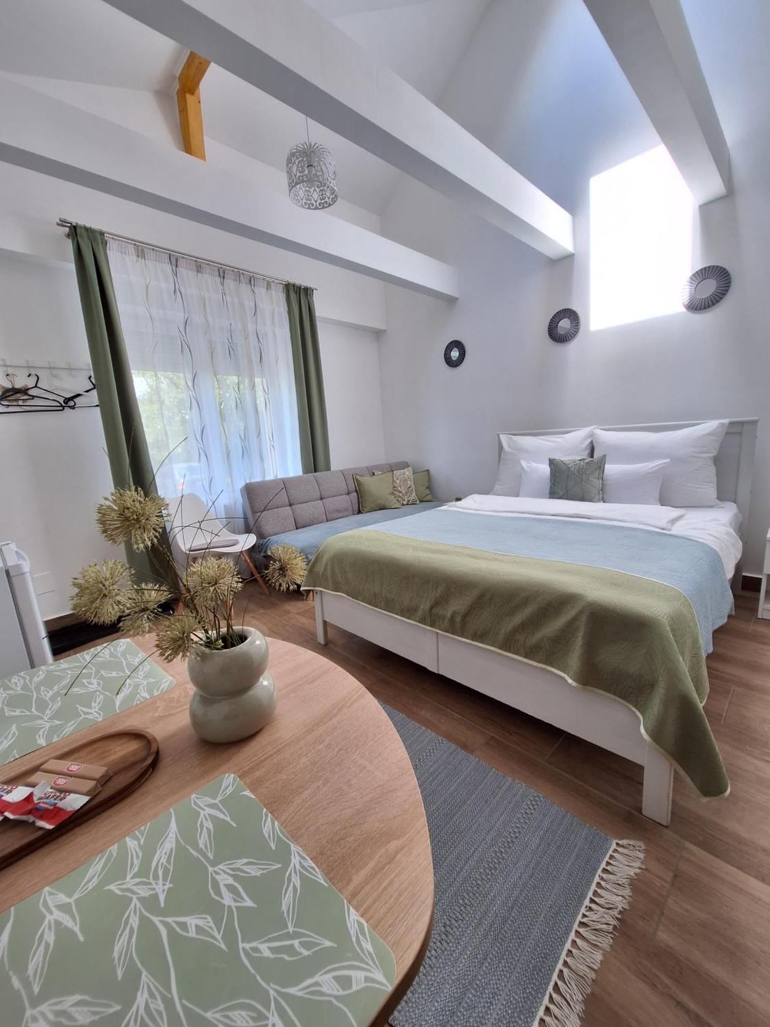 Varfal Apartman II Егер Стая снимка