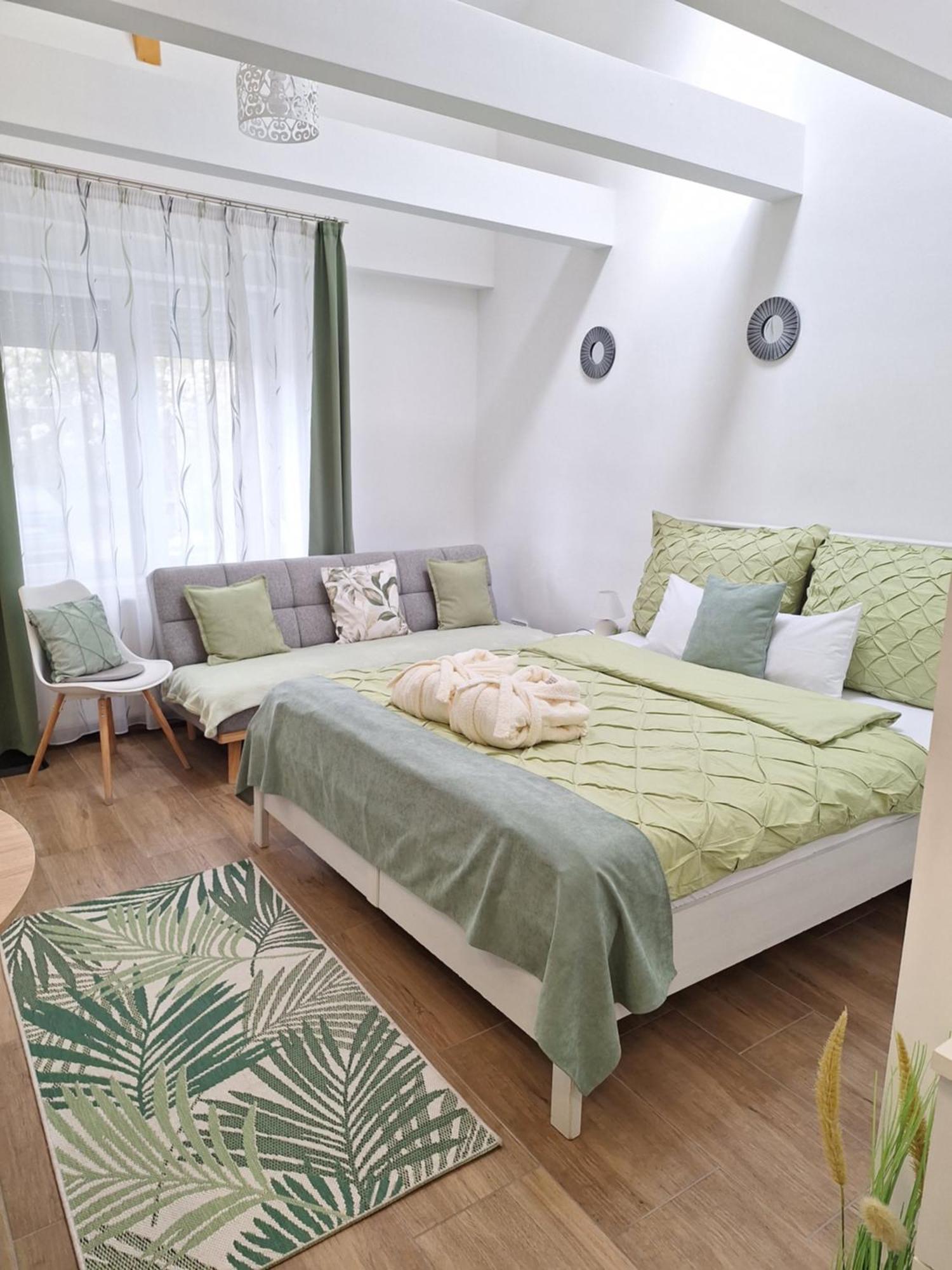 Varfal Apartman II Егер Екстериор снимка